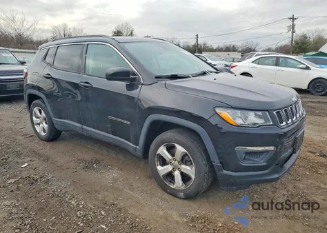 2018 Jeep Compass Latitude z USA, uszkodzony, nr VIN 3C4NJDBB2JT314620